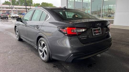 2022 subaru legacy base