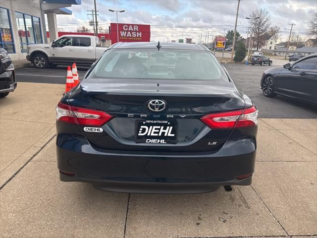 2019 toyota camry le