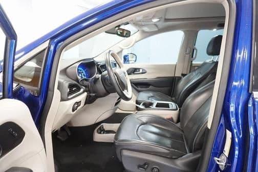 2020 chrysler pacifica limited in cleveland, ohio