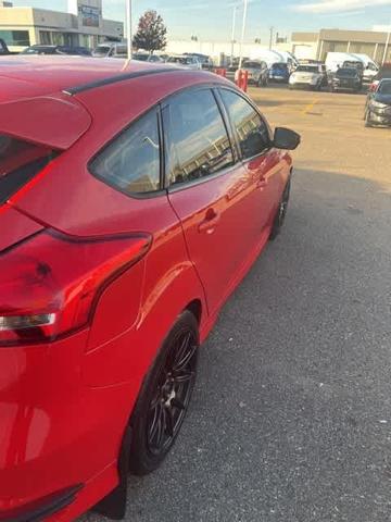 2017 ford focus st base