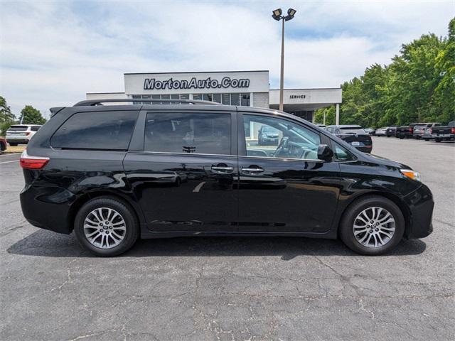 2019 toyota sienna xle