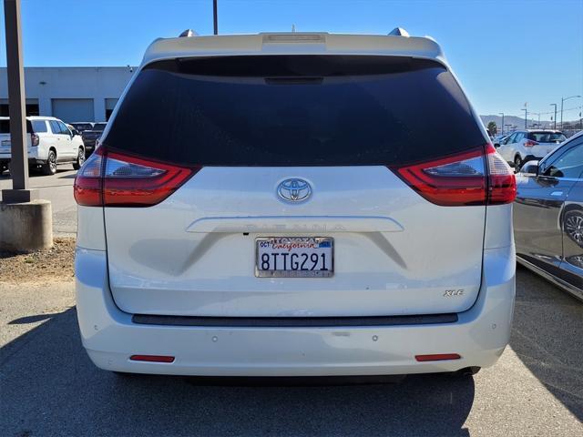 2020 toyota sienna xle