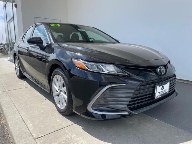 2023 toyota camry le