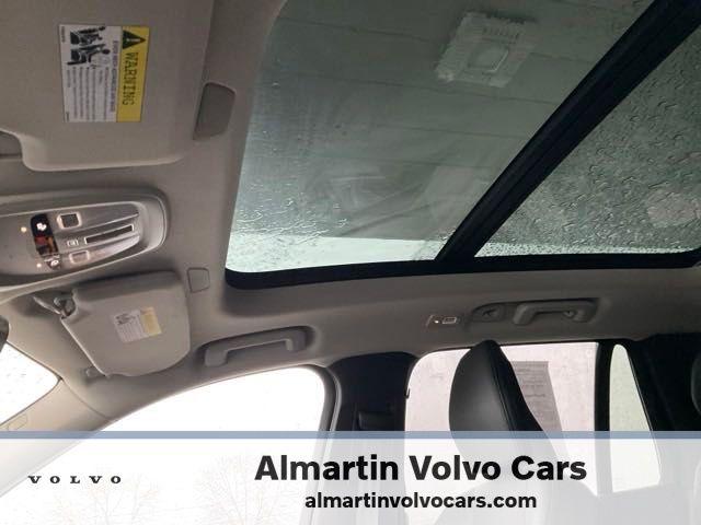 2024 volvo xc90 b5 plus bright