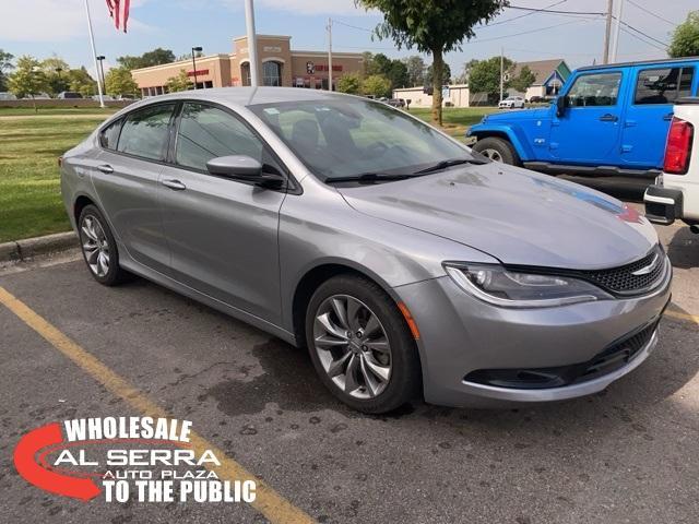 2015 chrysler 200 s