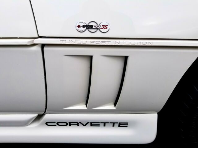 88 corvette 35th anniversary edition **28k miles!!!***