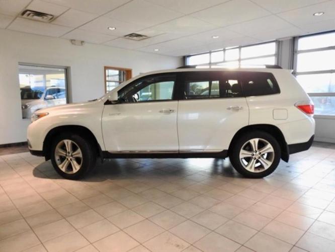 2013 toyota highlander limited awd limited 4dr suv for sale in hutchinson, kansas