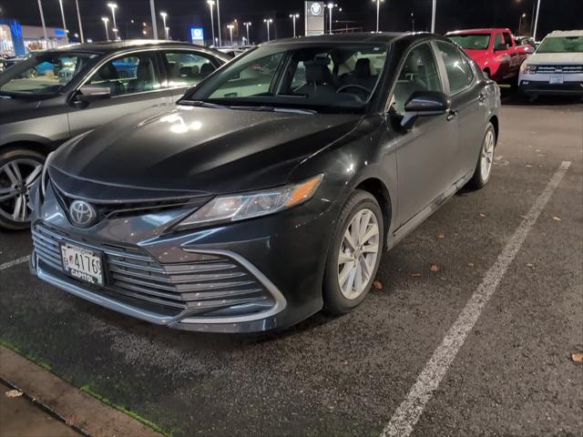 2023 toyota camry le