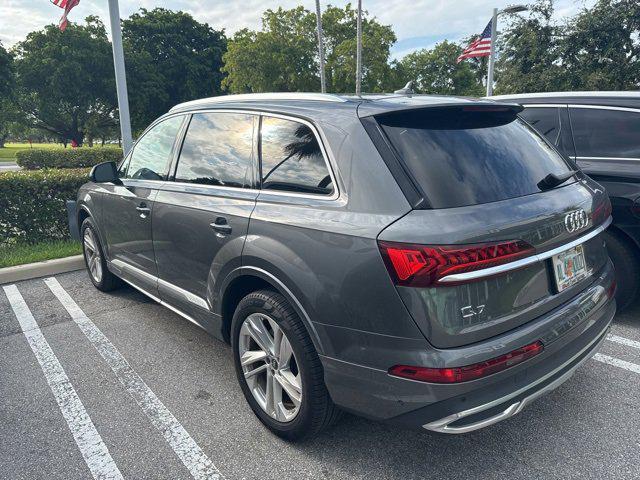 2023 audi q7 45 premium plus