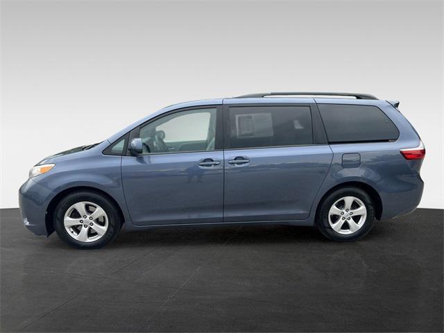 2015 toyota sienna le
