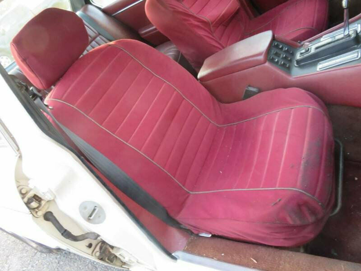 3 day! /classic * xj6 * (( collector caliber...white & red..sunroof ))no reserve