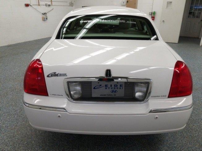2005 lincoln town car signature for sale in grand forks, north dakota