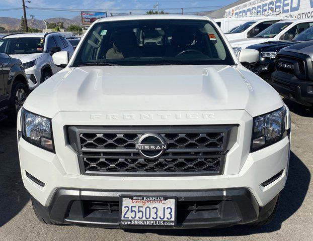 2022 nissan frontier sv