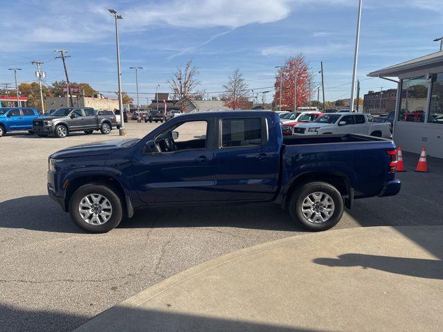 2022 nissan frontier sv