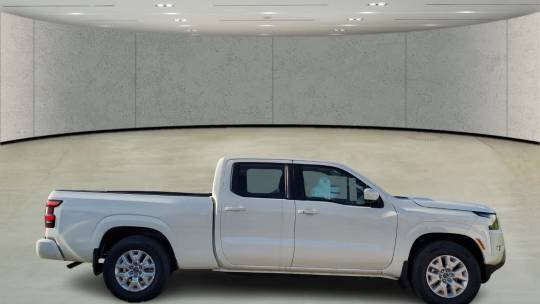 2024 Nissan Navara (Frontier) sv