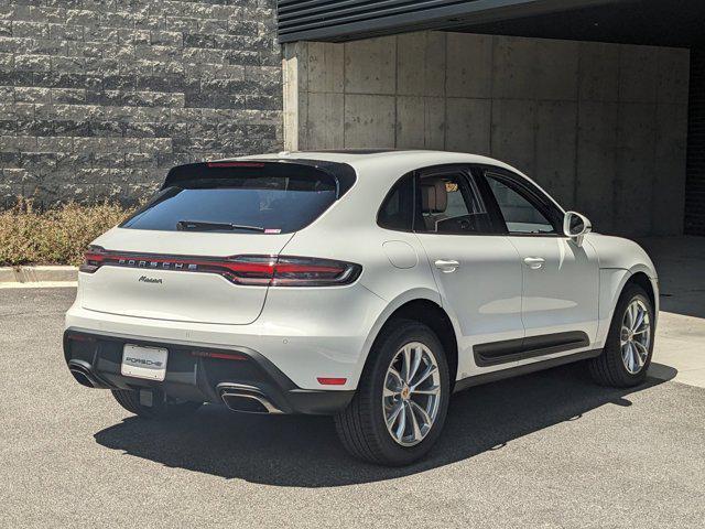 2024 porsche macan base