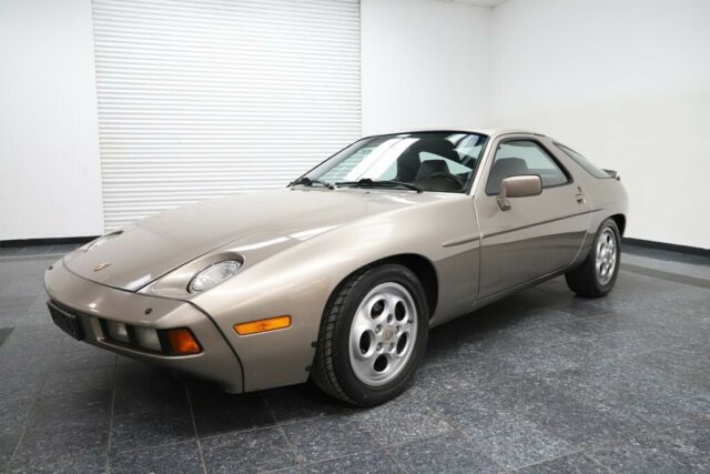 1984 porsche 928, with 147946 miles available now!