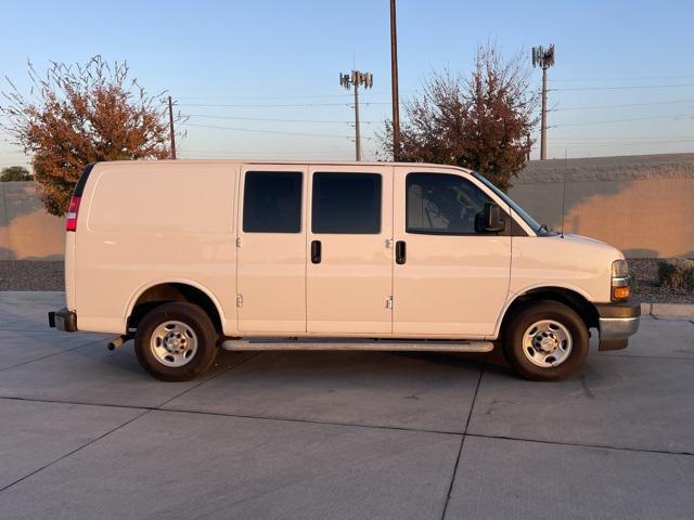 2022 chevrolet express 2500 t mulliner