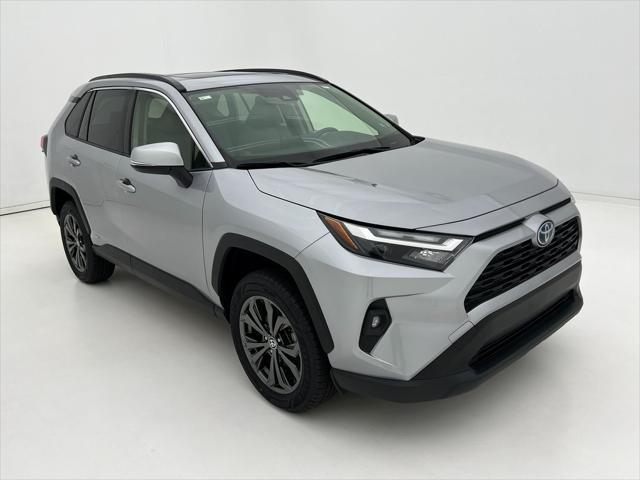 2022 toyota rav4 hybrid xle premium