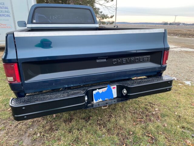 1981 chevrolet c20 pickup blue rwd manual custom deluxe