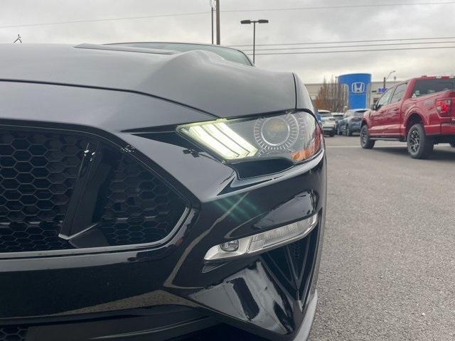 2022 ford mustang gt premium