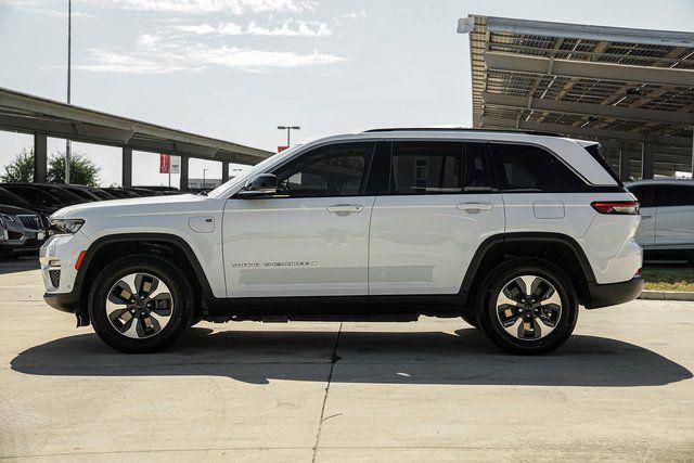 2022 jeep grand cherokee 4xe base