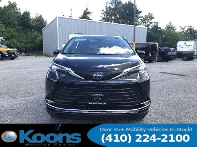 2024 toyota sienna xle