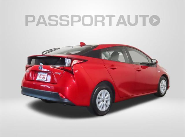 2021 toyota prius le