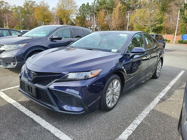 2021 toyota camry se