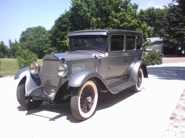 1928 studebaker dictator 4-door sedan