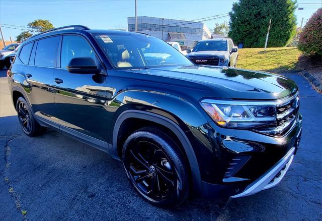 2022 volkswagen atlas 3.6l se w/technology