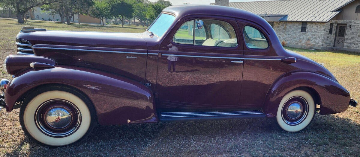 1938 oldsmobile beautiful maroon 2-dr deluxe business coupe