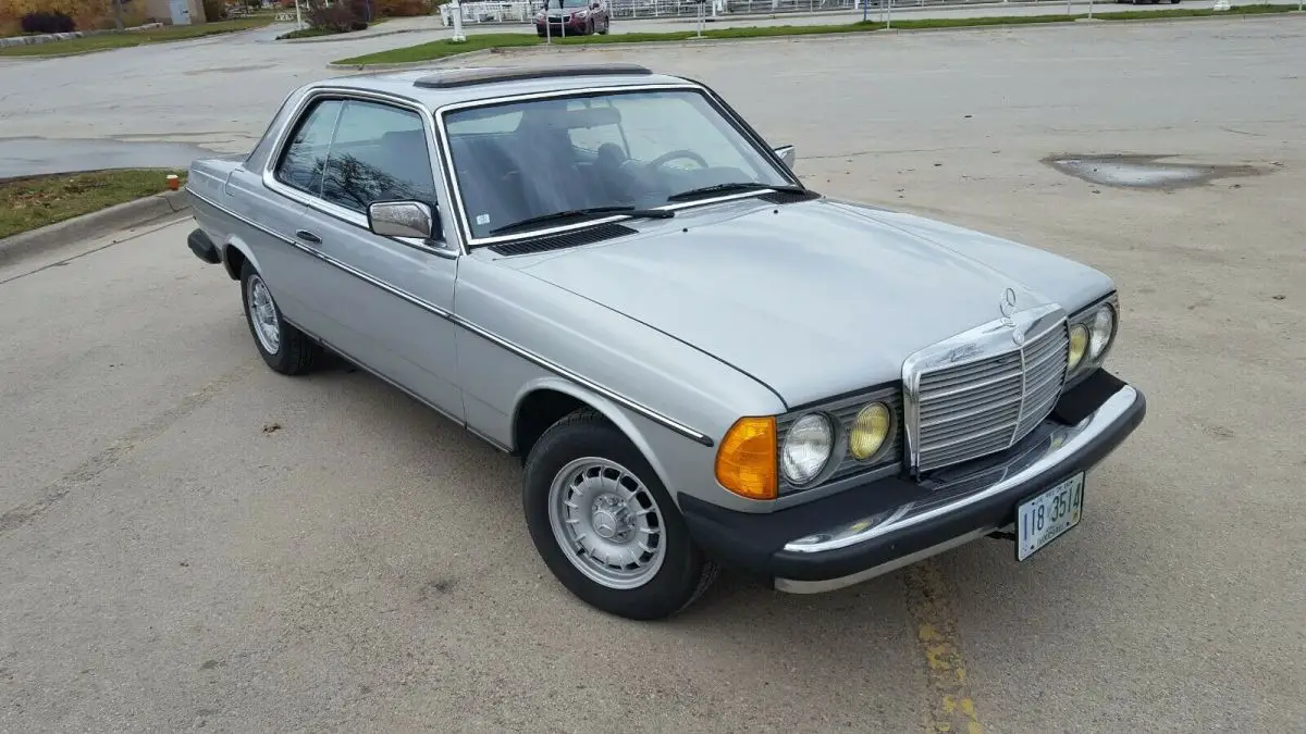 1984 mercedes-benz 300-series cdt