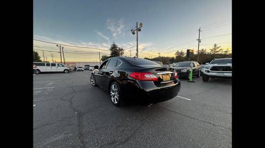 2013 Infiniti M