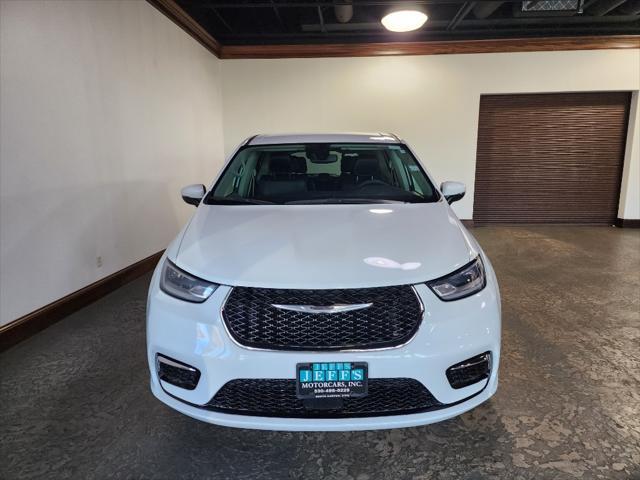 2023 chrysler pacifica hybrid touring l