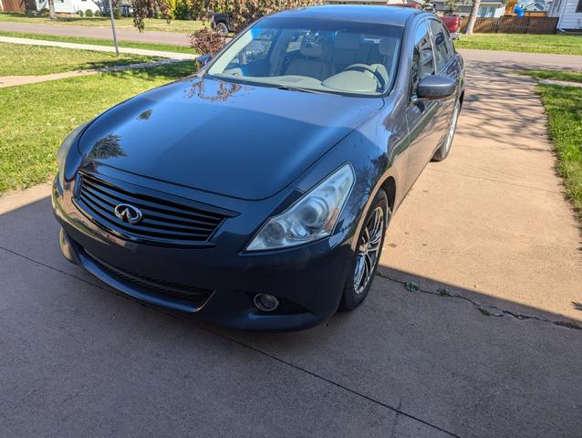 2013 infiniti g37 x