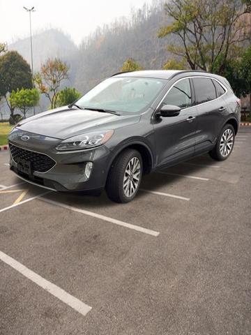 2020 ford escape titanium