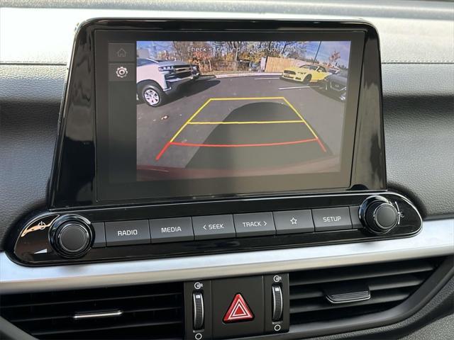 2023 kia forte lxs