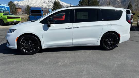 2024 Chrysler Pacifica