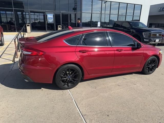 2020 ford fusion se