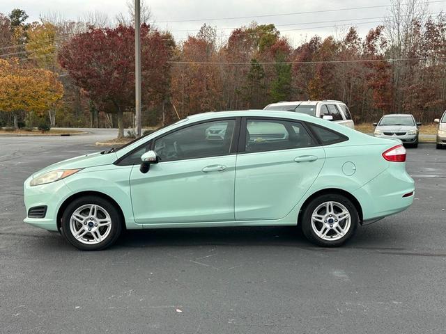 2017 ford fiesta se