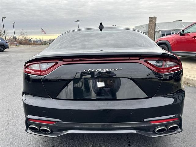 2018 kia stinger base