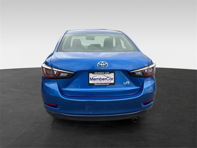 2017 toyota yaris ia base