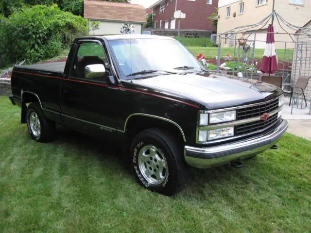 1993 chevrolet k1500 reg cab short bed. must see