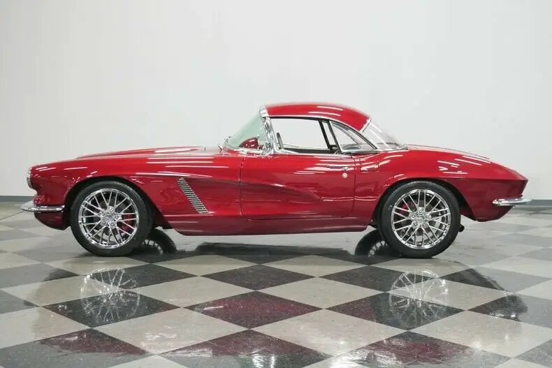 1962 chevrolet corvette restomod