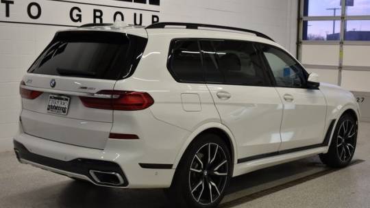 2022 BMW X7