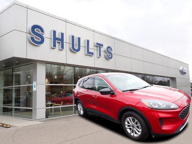 2022 ford escape se