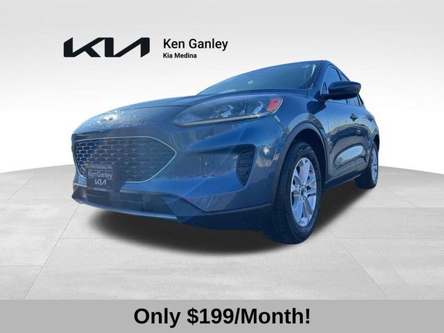 2020 ford escape se