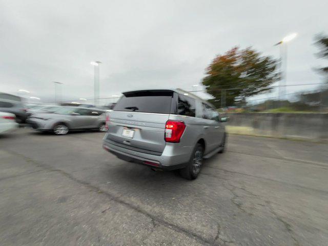 2022 ford expedition xlt
