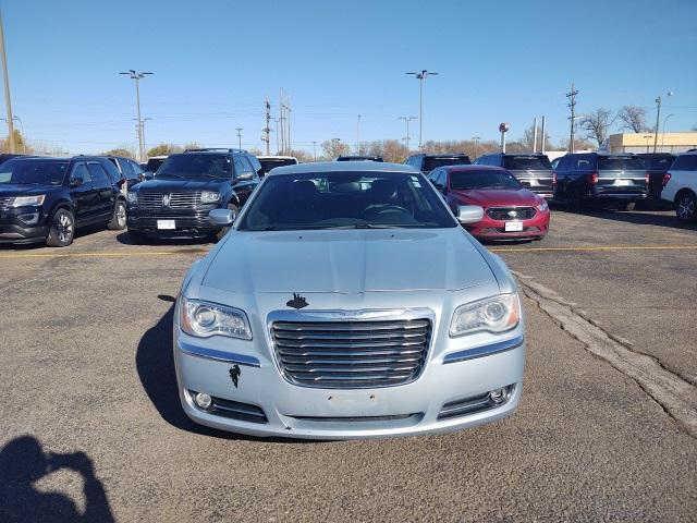 2013 chrysler 300 s